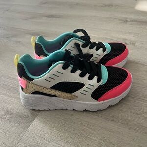 Girls Skechers Uno Lite Sneakers Size 1 NEW